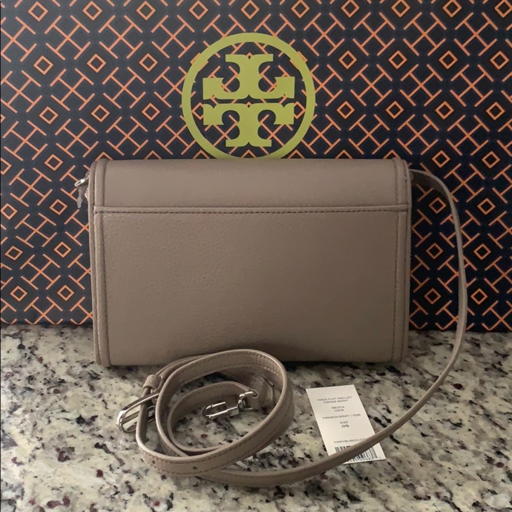 NWT Authentic Tory Burch Thea Wallet Crossbody - Picture 4 of 8